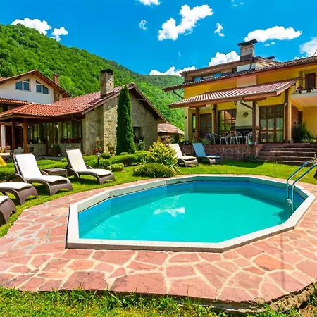 “рай” Hotel Ribaritsa